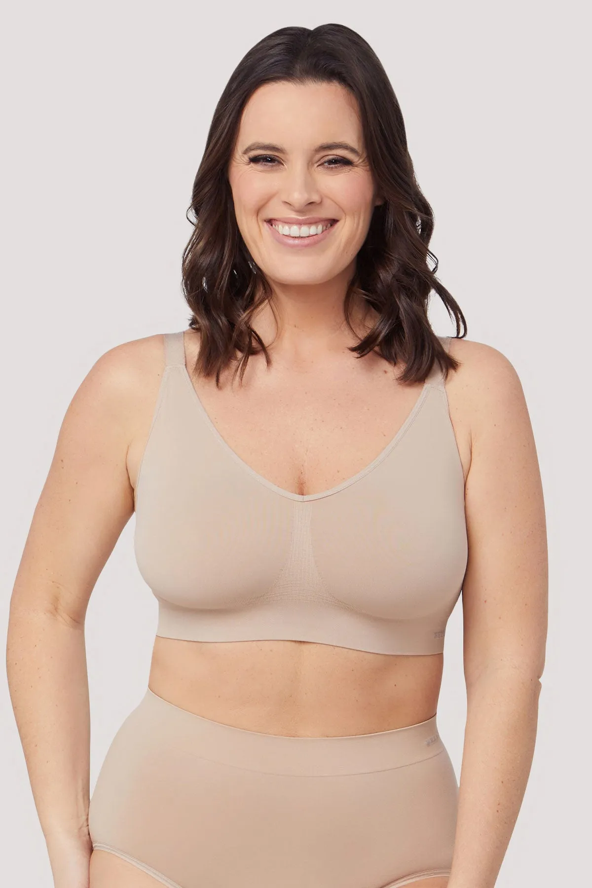 Bella Travel Ultimate Adjustable Bra 2pk - No Returns