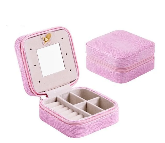 Elegant Outlook Travel Jewelry Box