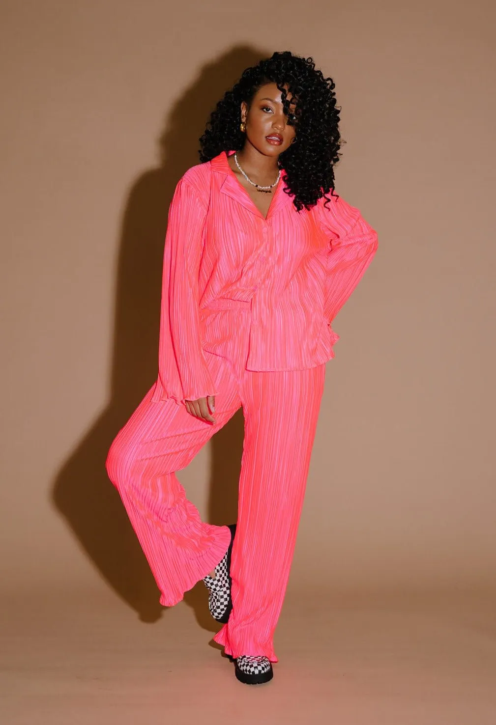 Long Sleeve Plissé Set in Electric Pink