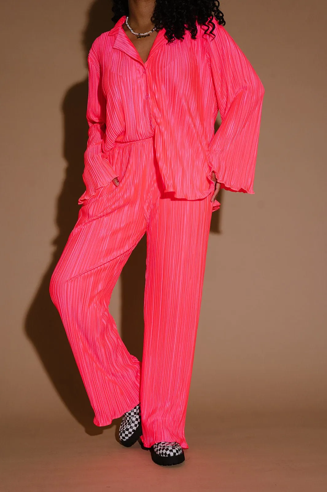 Long Sleeve Plissé Set in Electric Pink