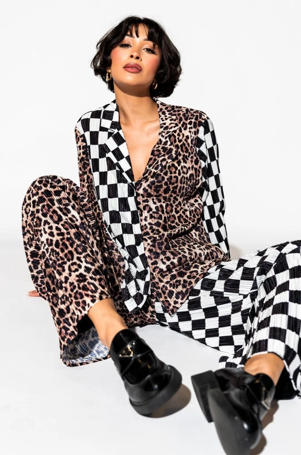 Long Sleeve Plissé Set in Leopard   Check