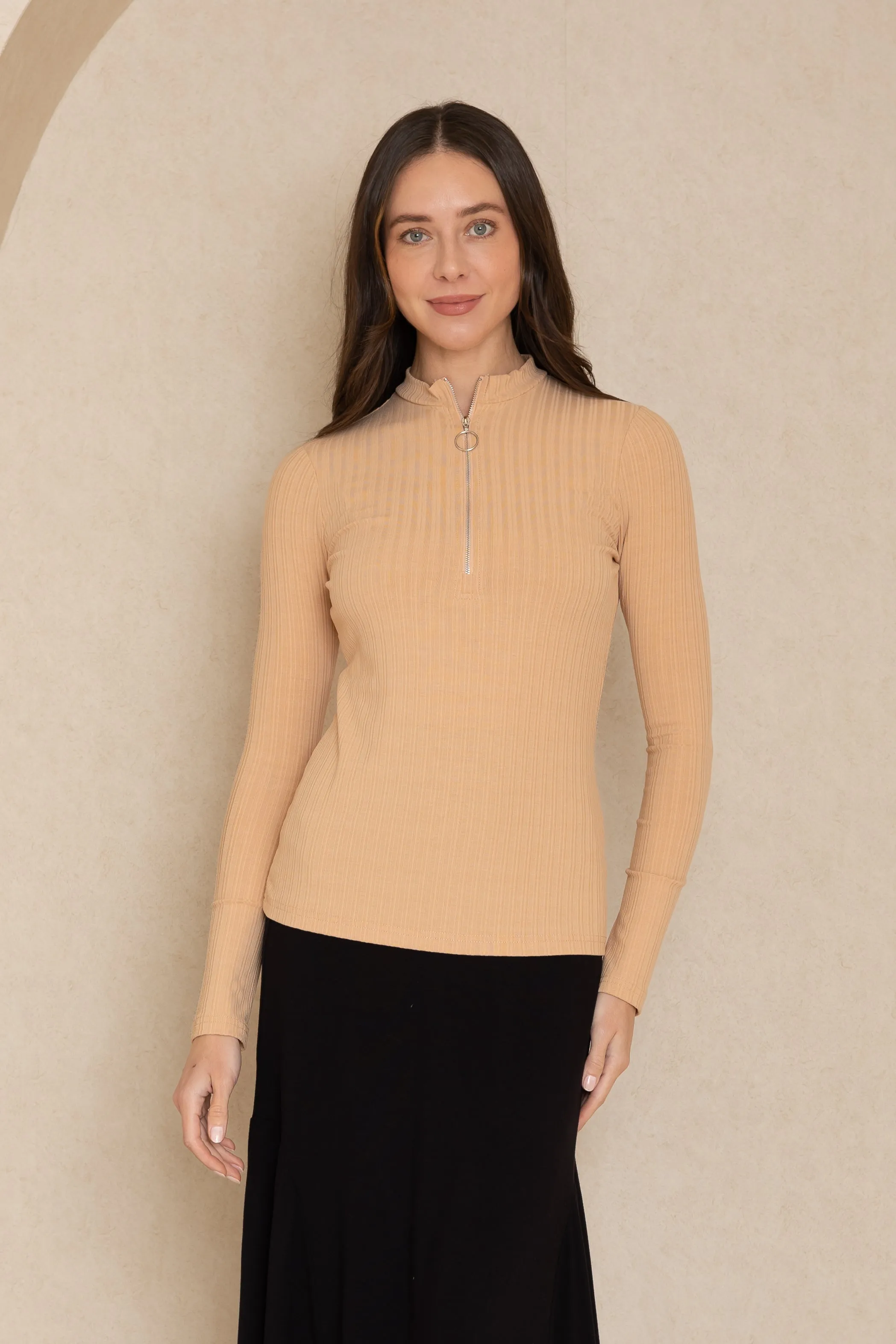 Neutral Double Ribbed Half Zip Tee