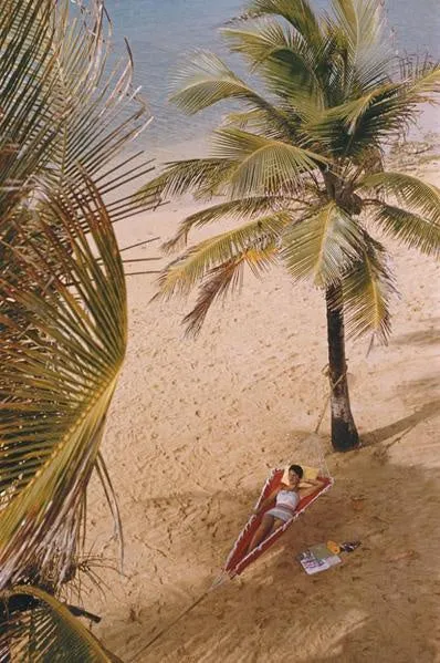 Slim Aarons | Caribe Hilton Beach